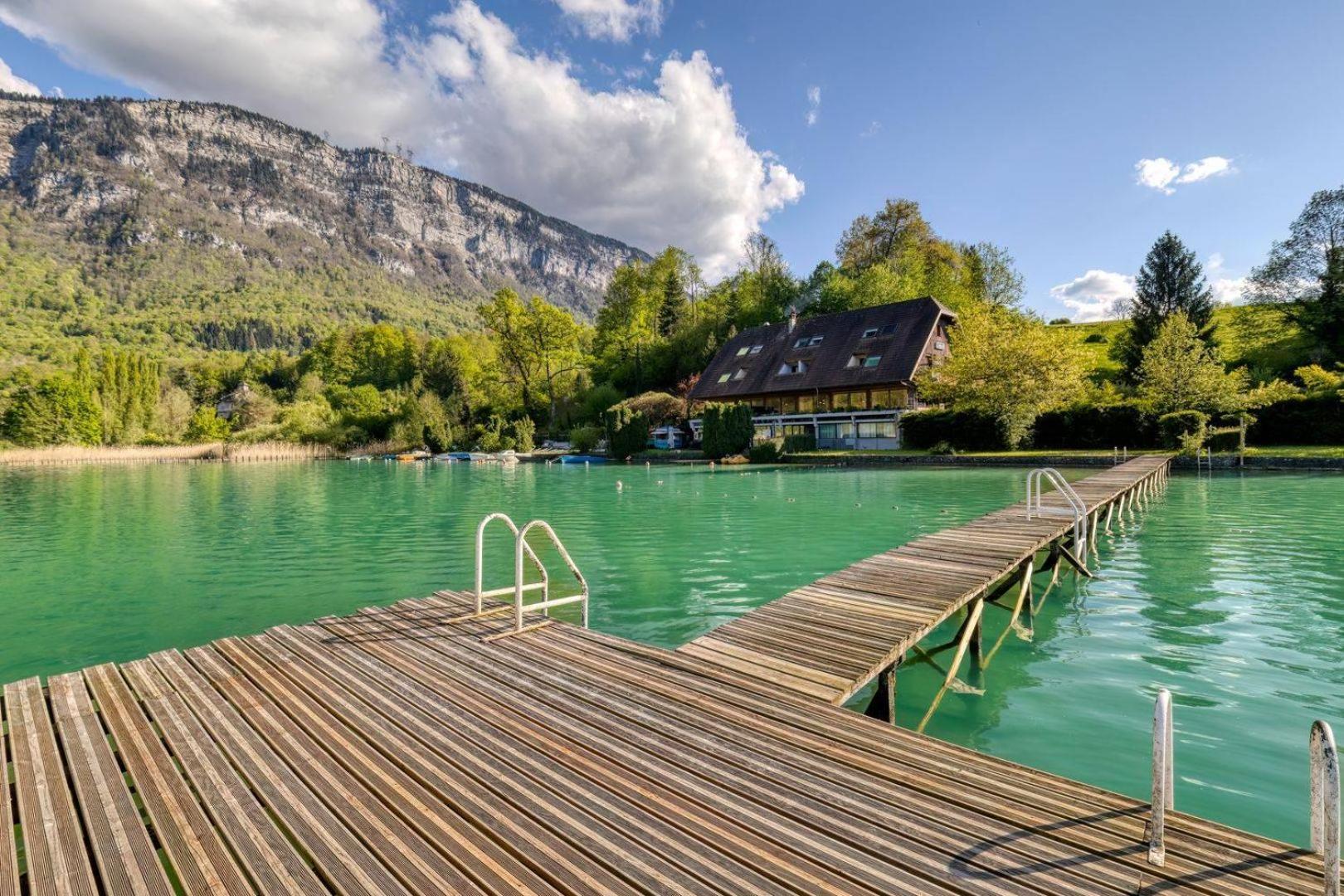 Hotel Les Sirenes Lepin-le-Lac Esterno foto